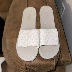Micheal kors slides white